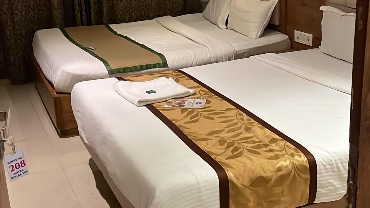 Photo of Bedroom in Vile Parle