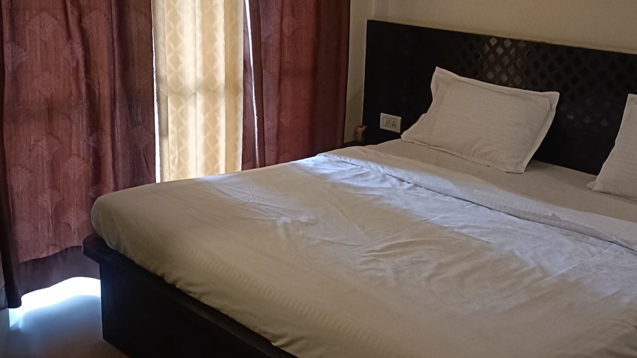 Photo of Bedroom in Mahabaleshwar