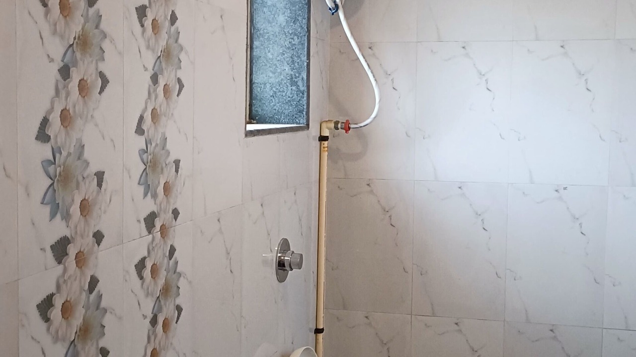 Photo of Bathroom in Mahabaleshwar