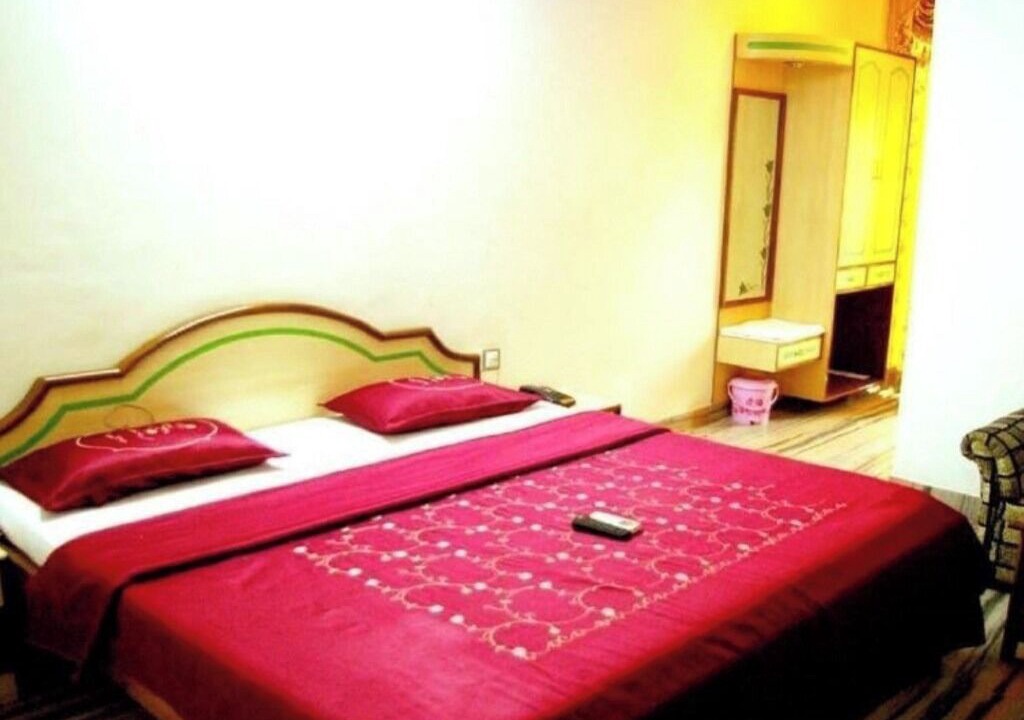 Photo of Bedroom in Taj Ganj