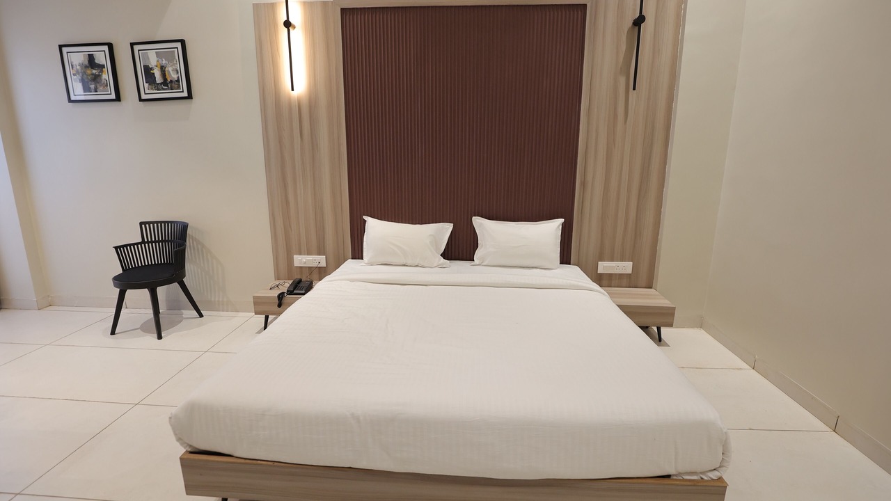 Photo of Bedroom in Latur
