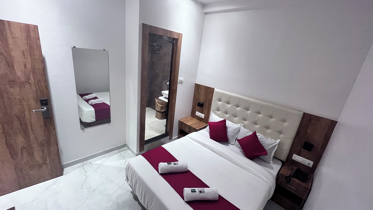 Photo of Bedroom in Girgaon