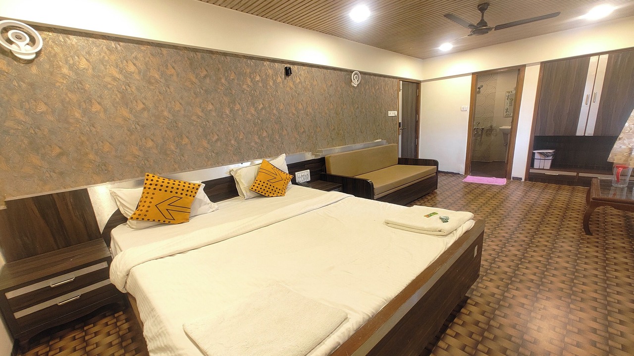 Photo of Bedroom in Mahabaleshwar