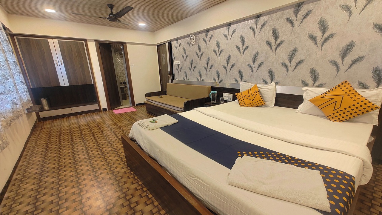 Photo of Bedroom in Mahabaleshwar
