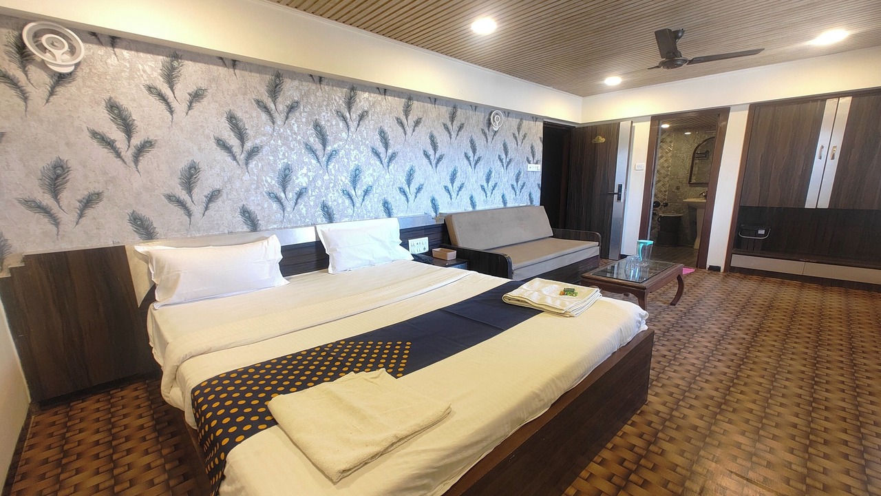 Photo of Bedroom in Mahabaleshwar
