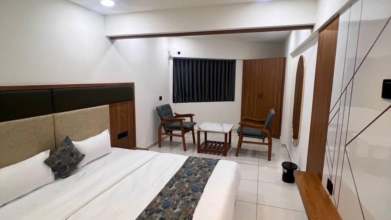 Photo of Bedroom in Rajkot