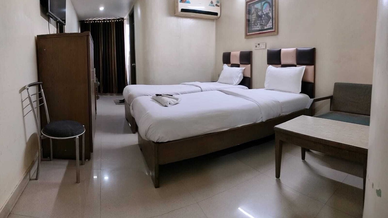 Photo of Bedroom in Surat
