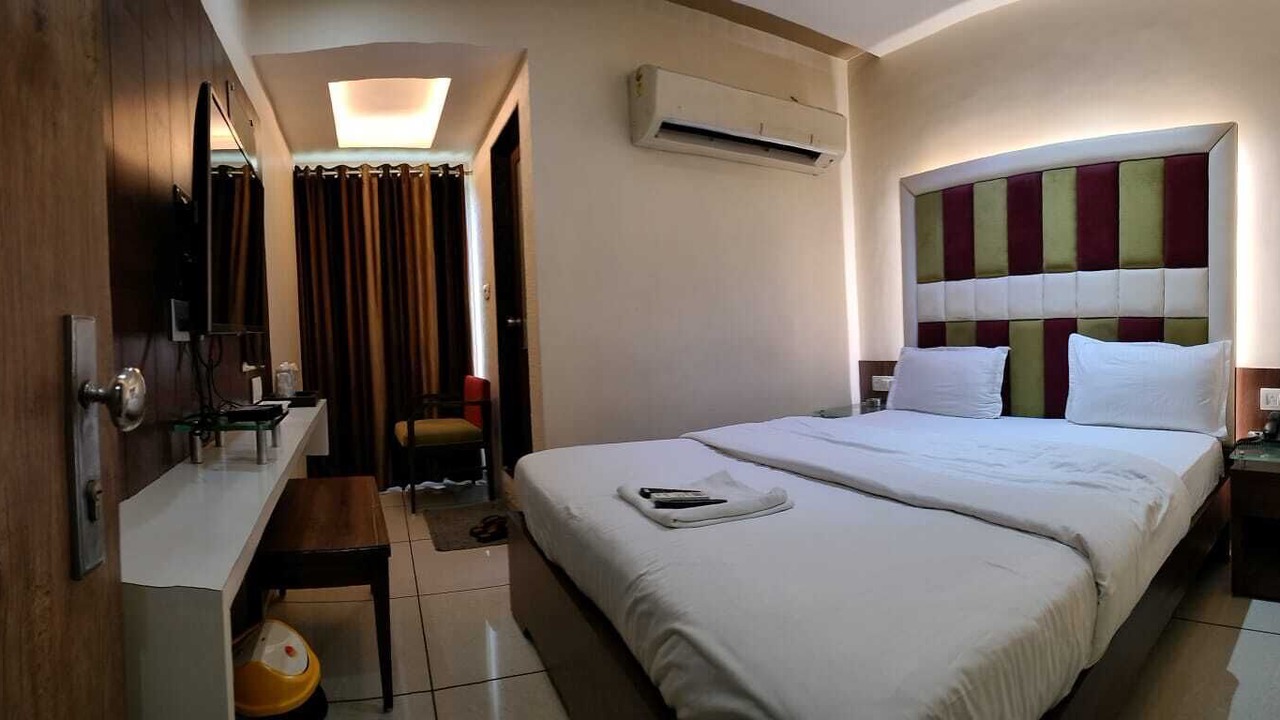 Photo of Bedroom in Surat
