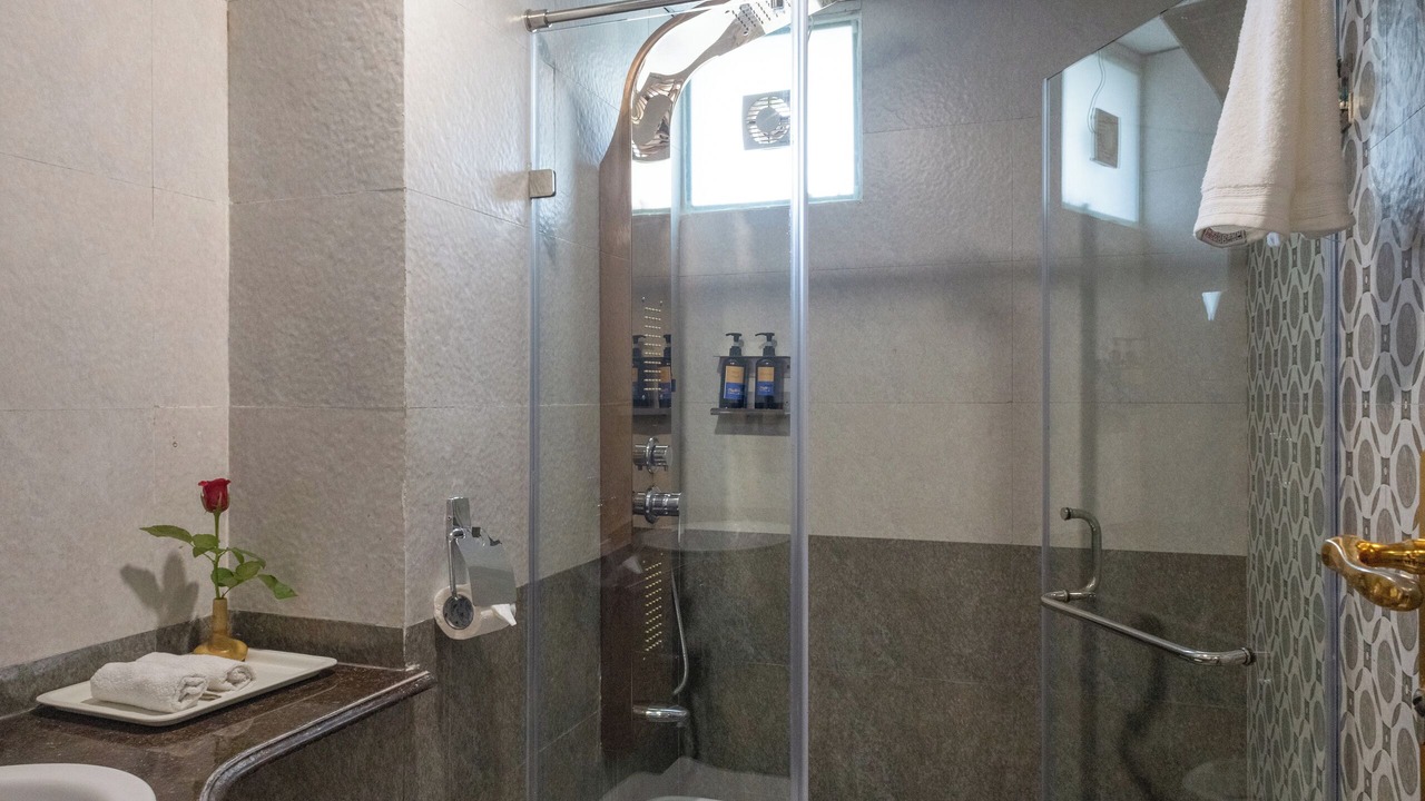Photo of Bathroom in Sayajiganj