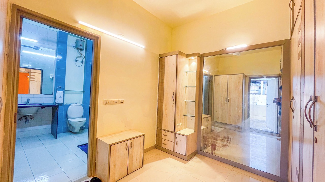 Photo of Bedroom in Sadar