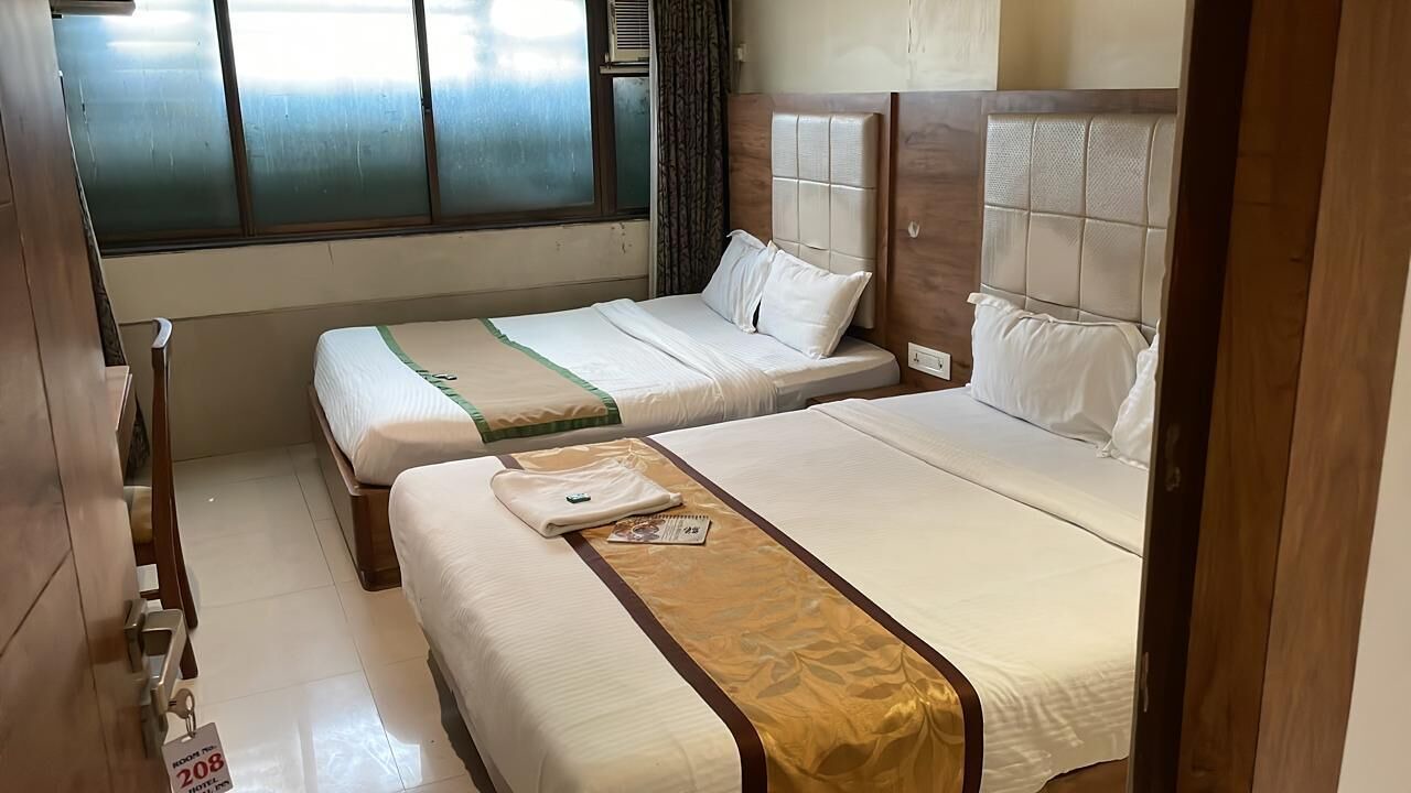 Photo of Bedroom in Vile Parle