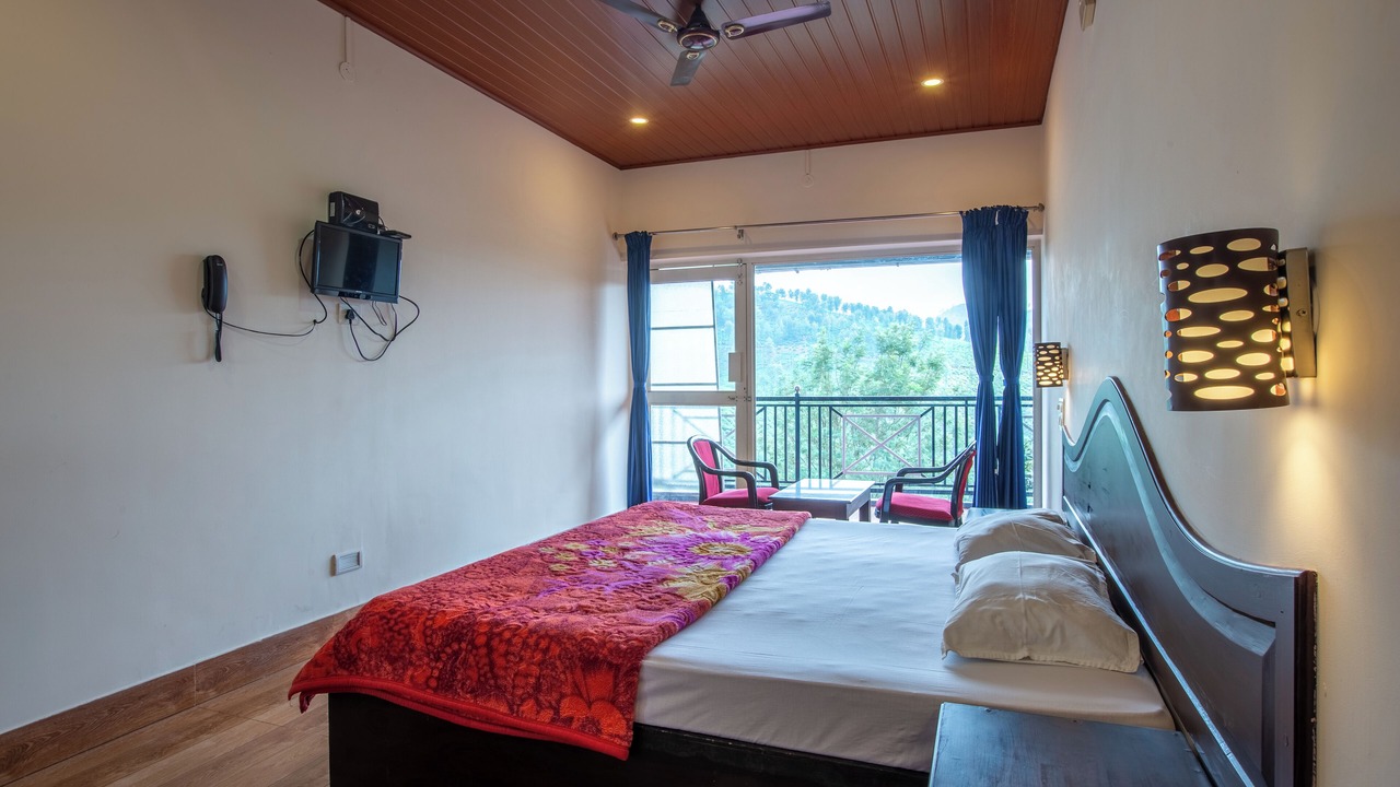 Photo of Bedroom in Valparai