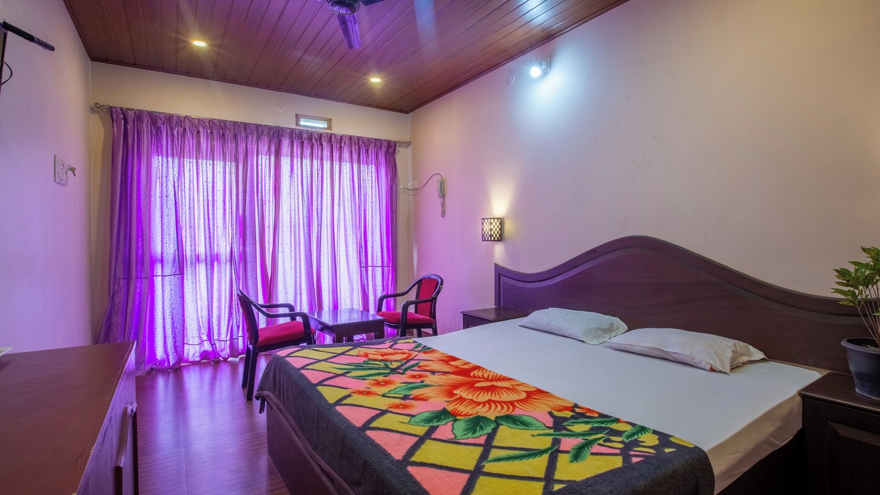 Photo of Bedroom in Valparai