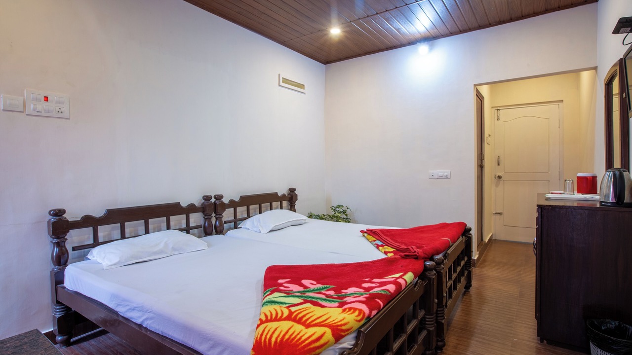Photo of Bedroom in Valparai