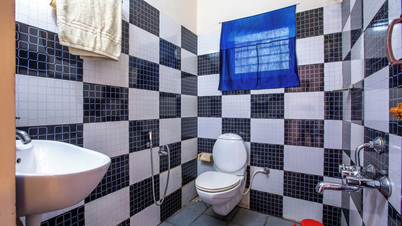 Photo of Bathroom in Valparai