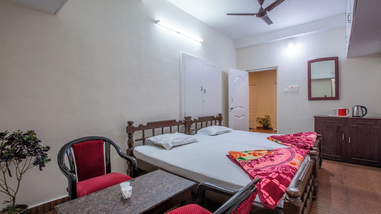 Photo of Bedroom in Valparai