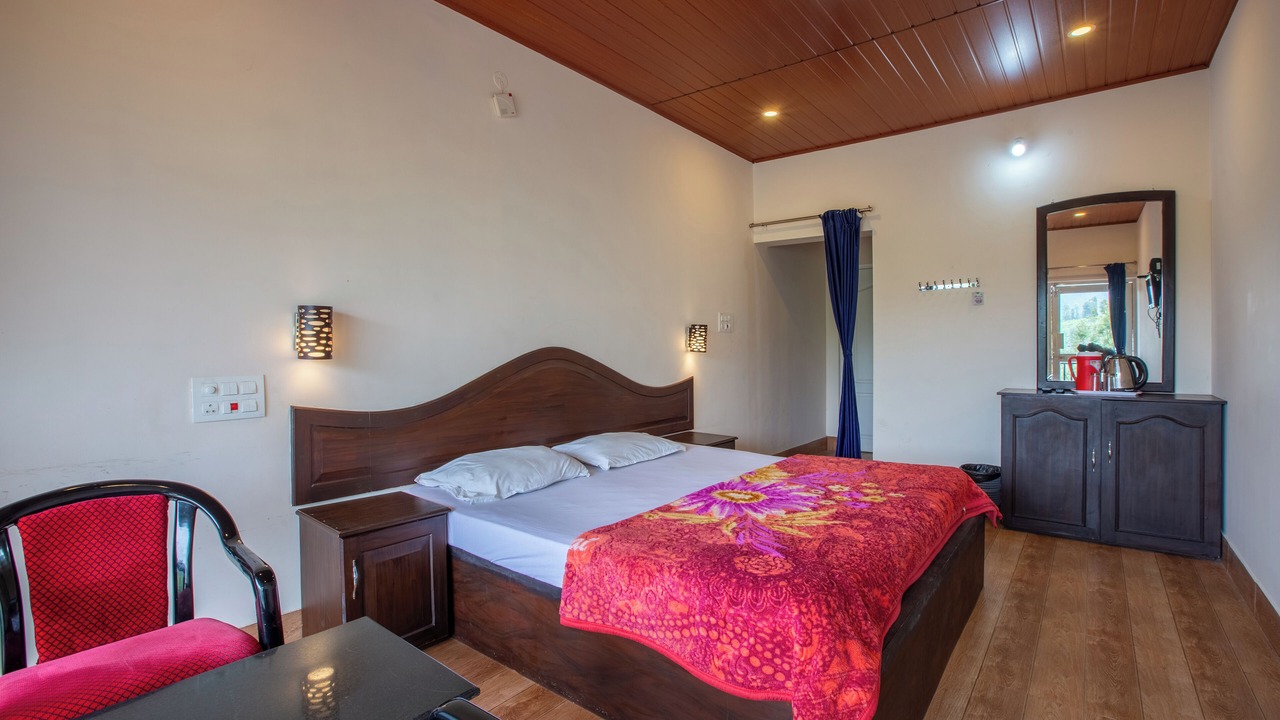 Photo of Bedroom in Valparai