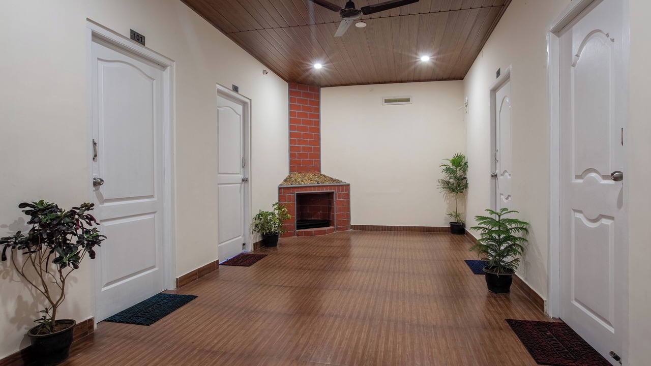 Photo of Livingroom in Valparai
