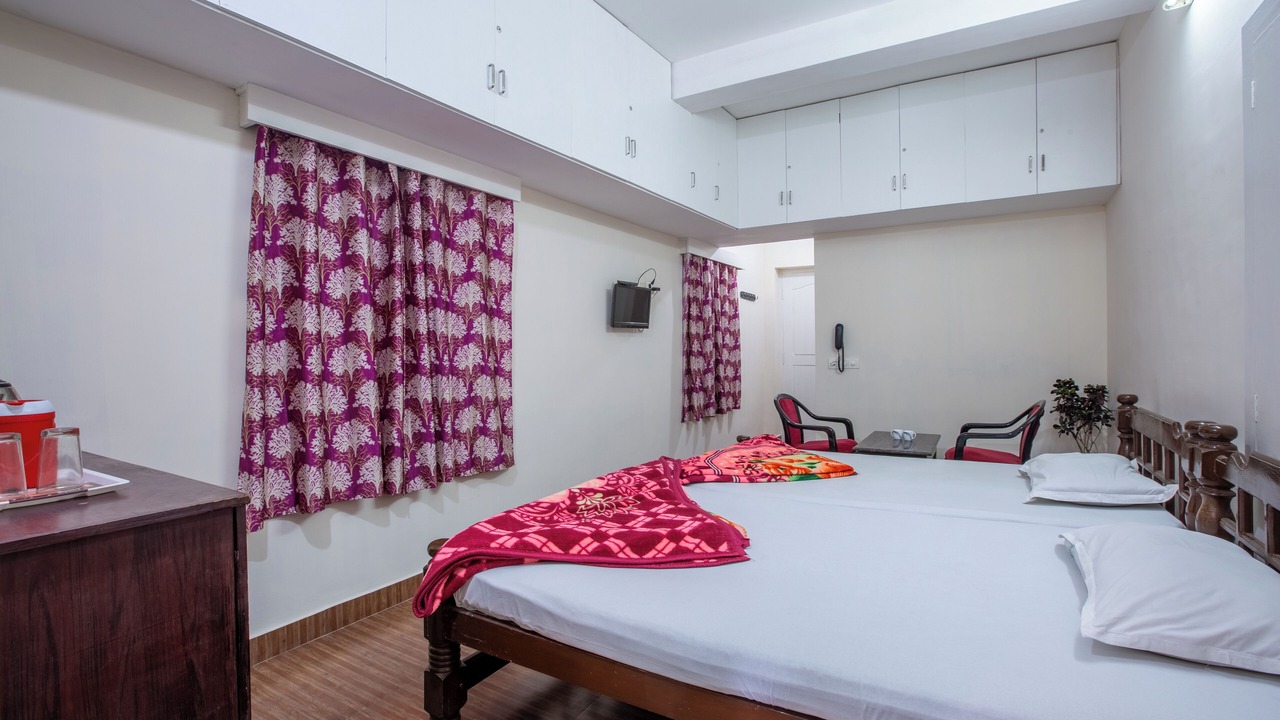 Photo of Bedroom in Valparai