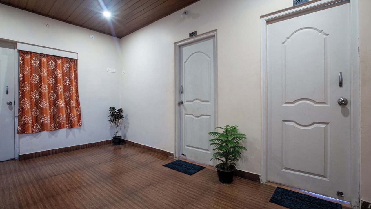 Photo of Bedroom in Valparai