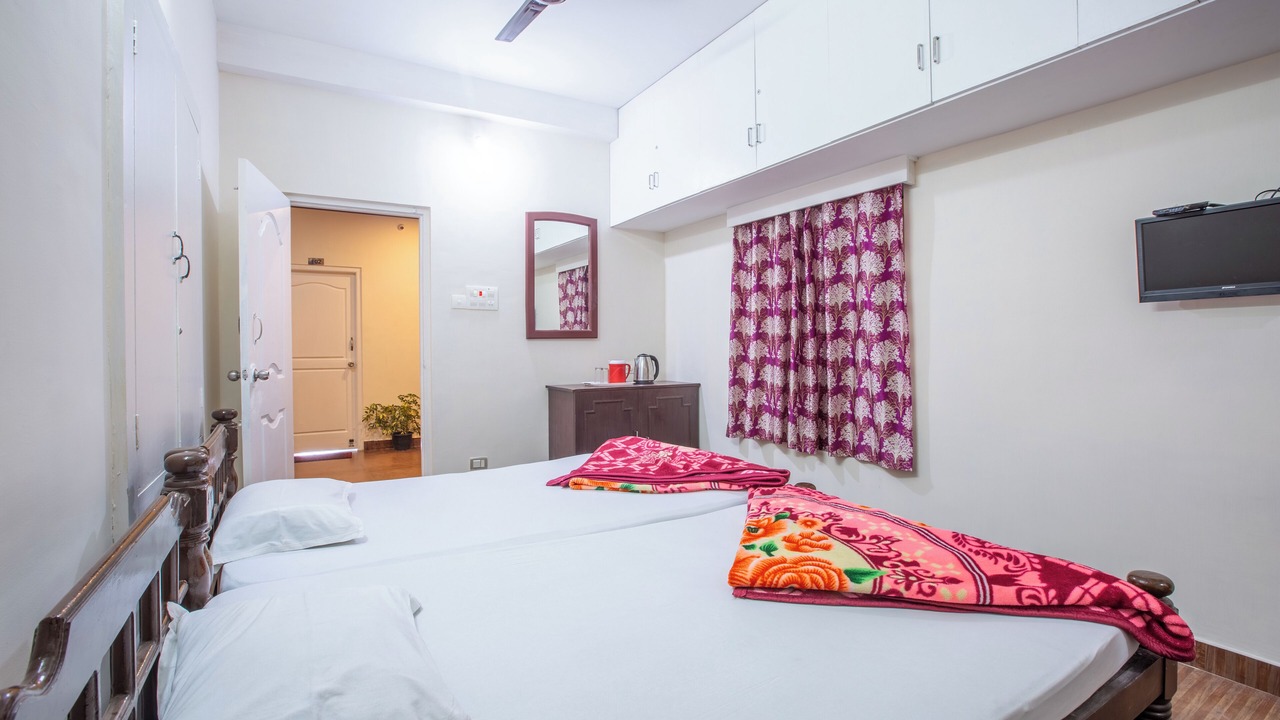 Photo of Bedroom in Valparai