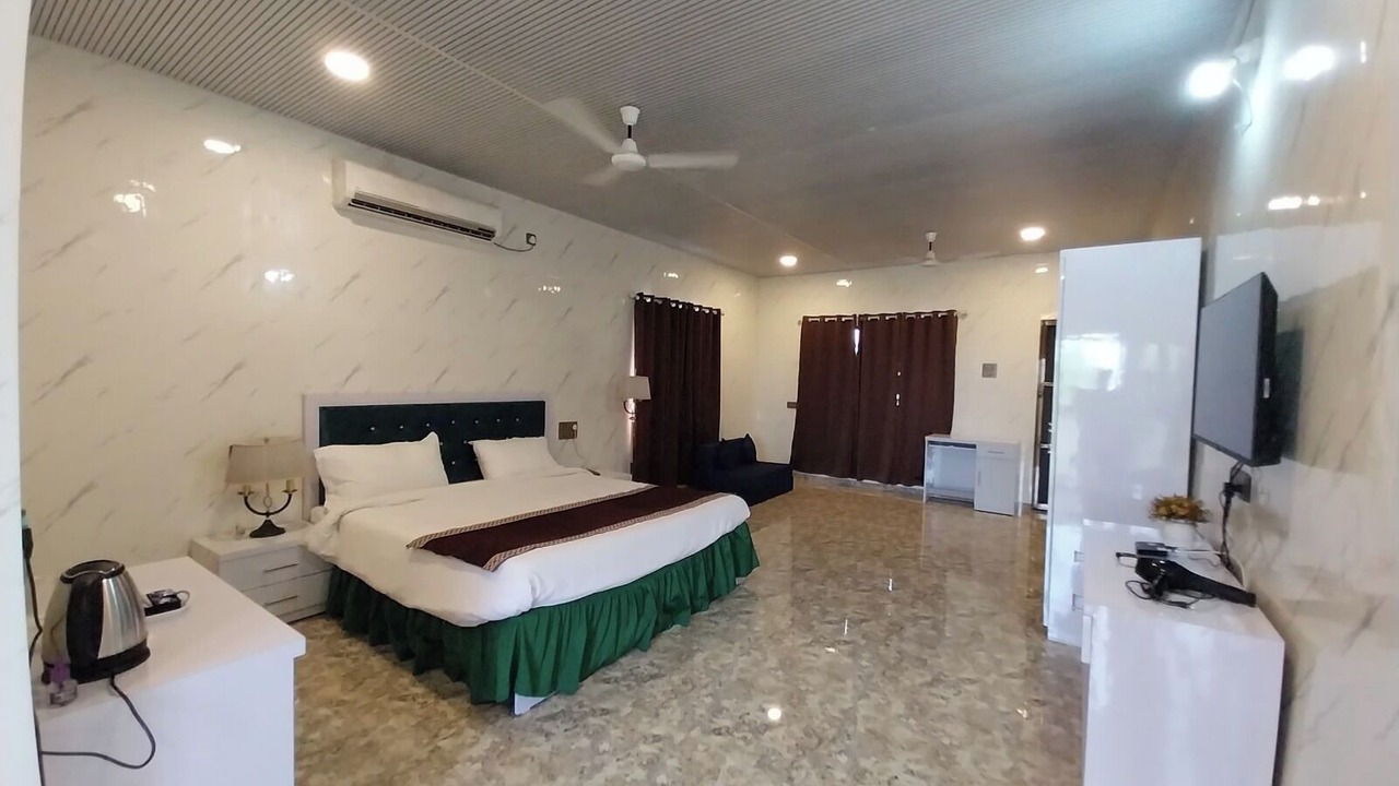 Photo of Bedroom in Ratnagiri