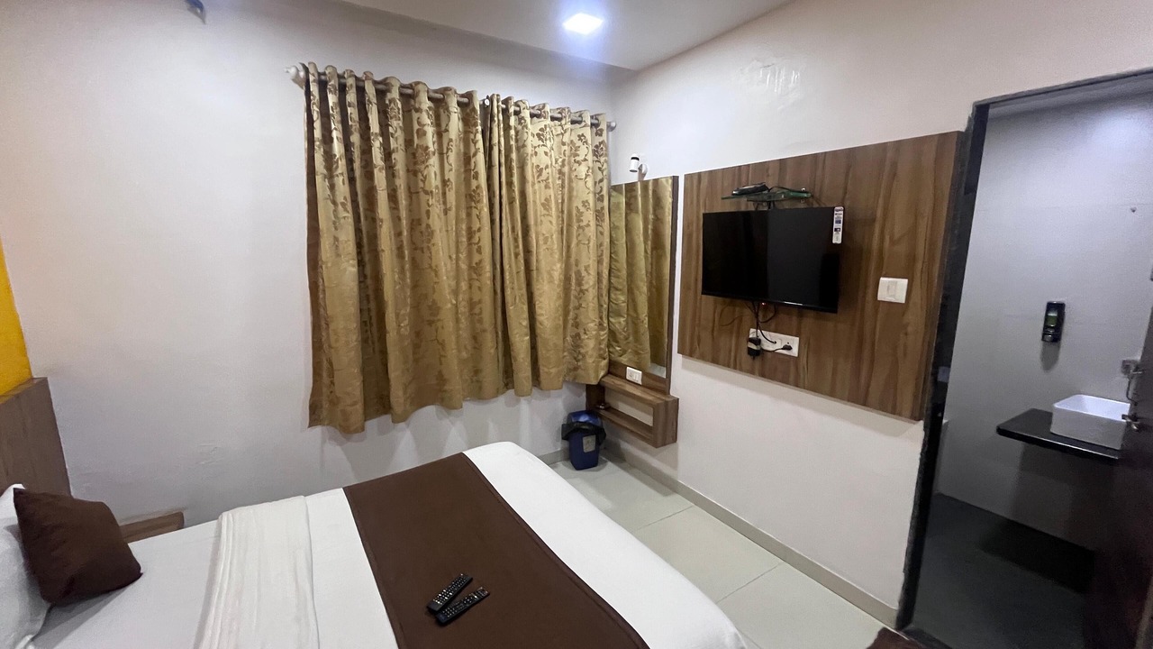 Photo of Bedroom in Mahabaleshwar