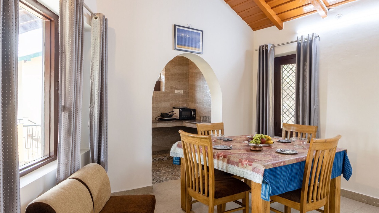 Photo of Livingroom in Bhimtal
