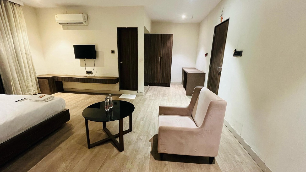 Photo of Bedroom in Surat