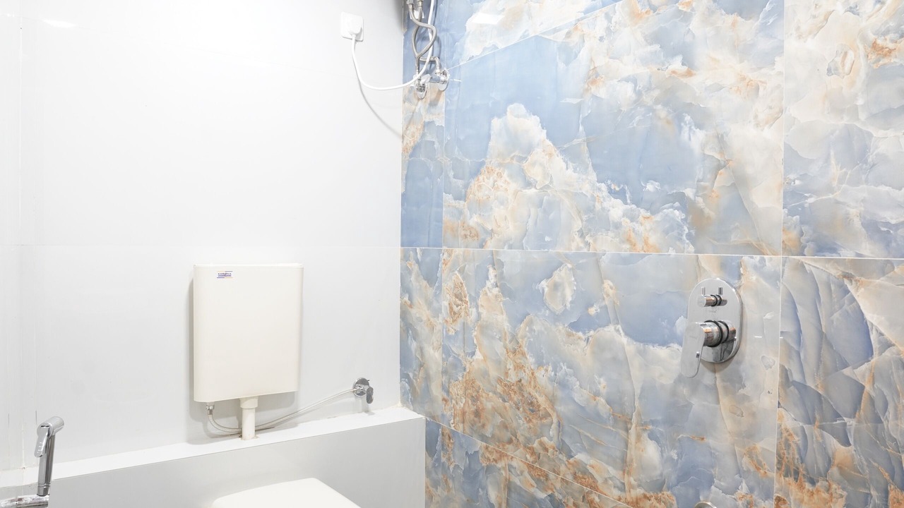 Photo of Bathroom in Vile Parle