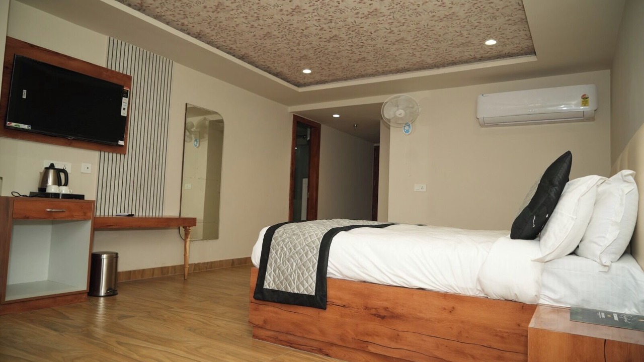Photo of Bedroom in Bharatpur