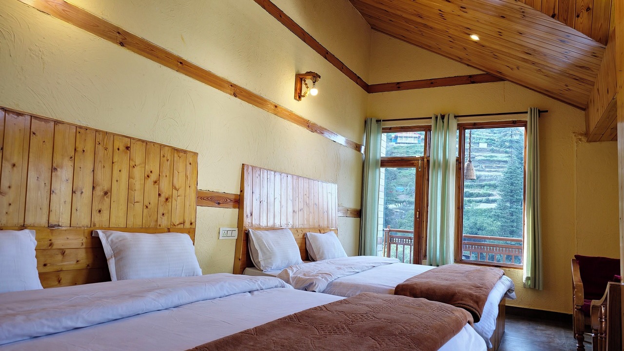 Photo of Bedroom in Jibhi