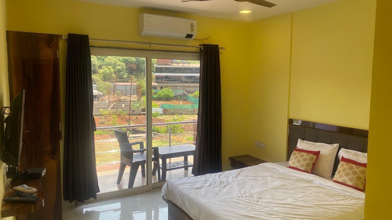 Photo of Bedroom in Mahabaleshwar
