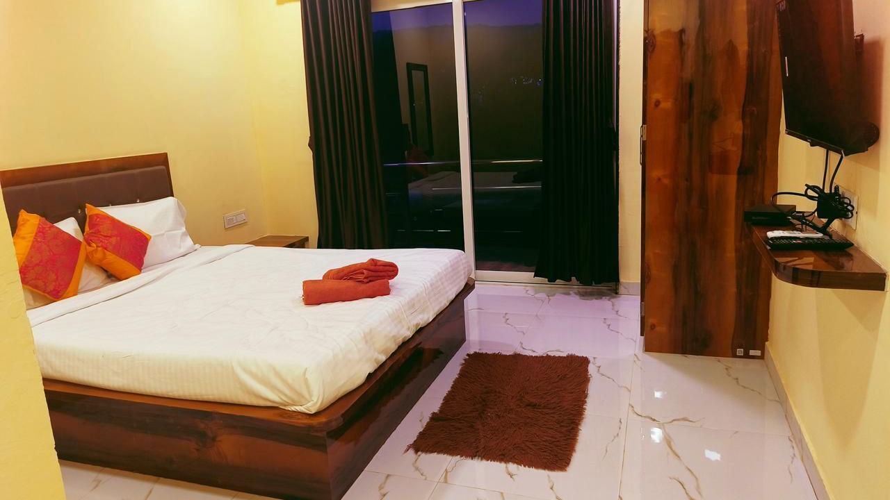 Photo of Bedroom in Mahabaleshwar
