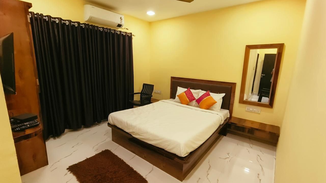 Photo of Bedroom in Mahabaleshwar