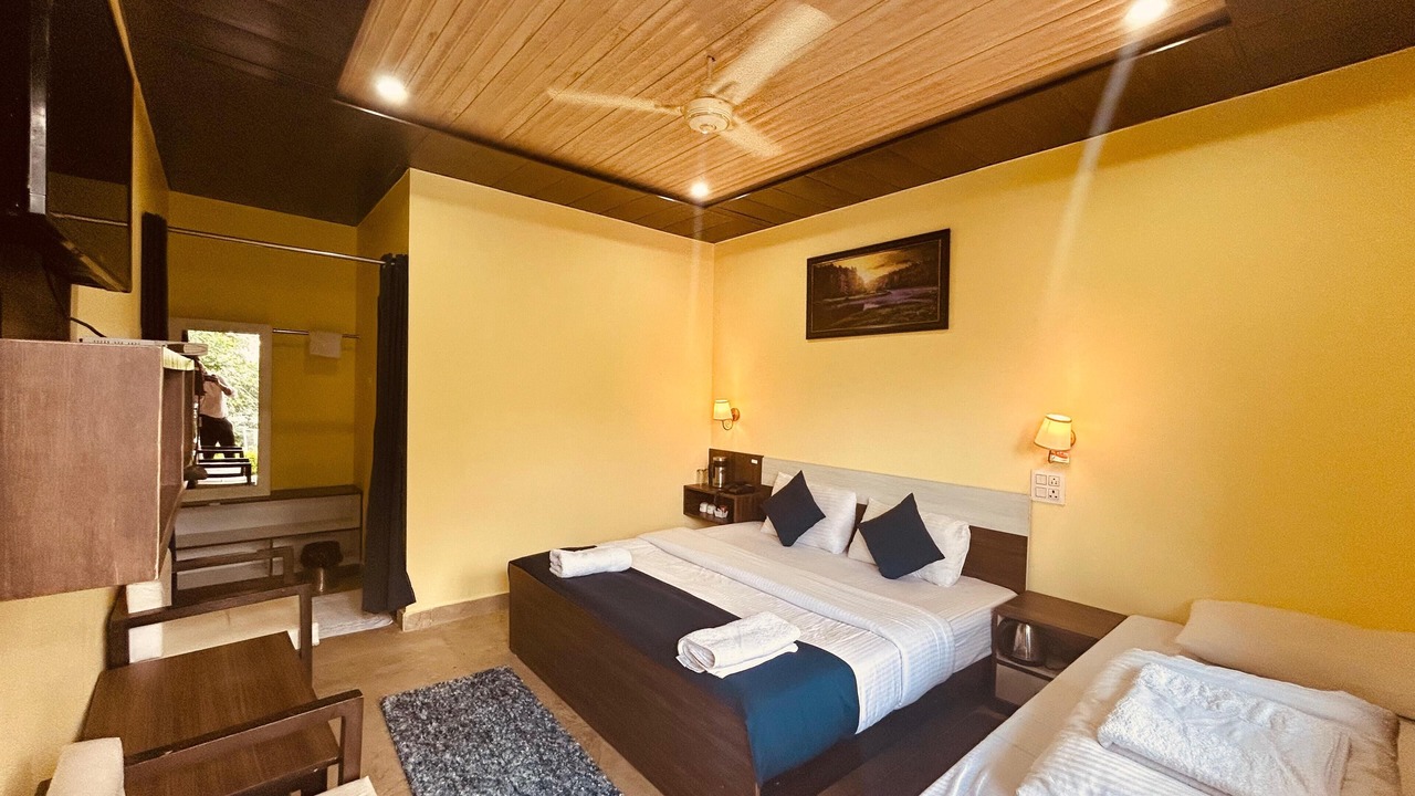 Photo of Bedroom in Narainkoti