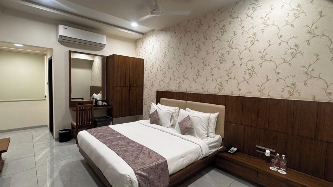Photo of Bedroom in Sayajiganj
