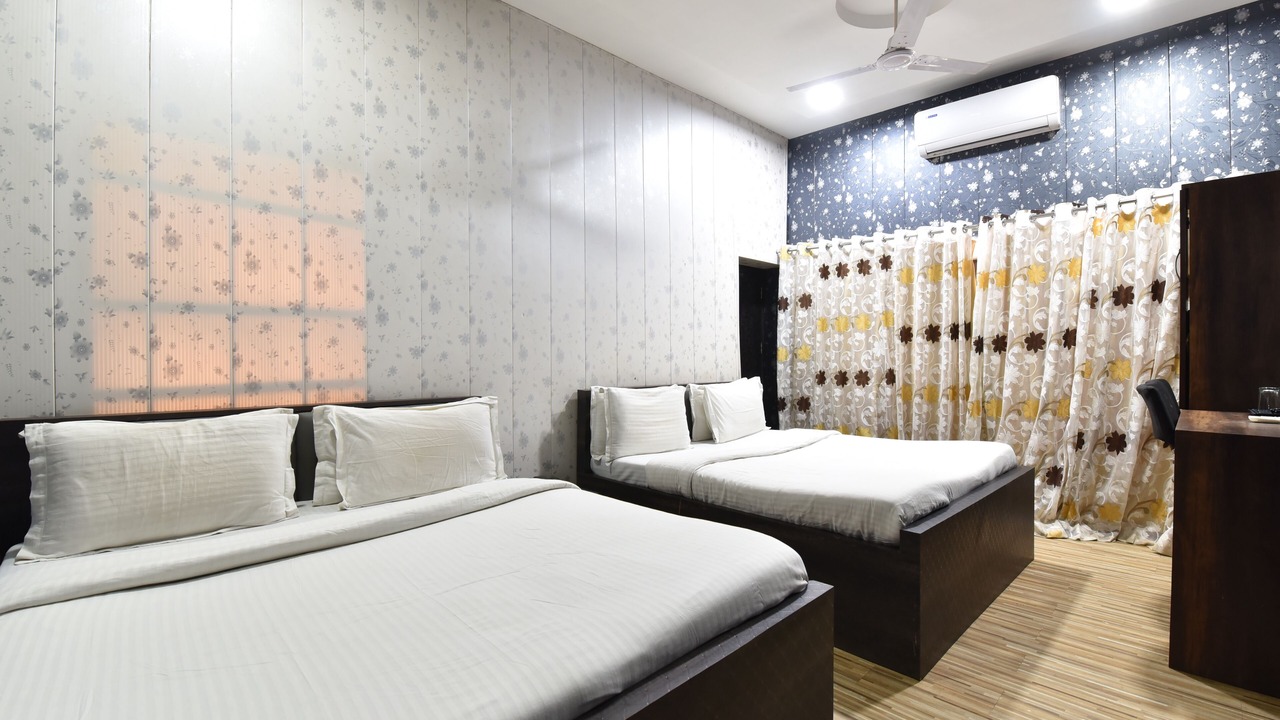 Photo of Bedroom in Mount Abu