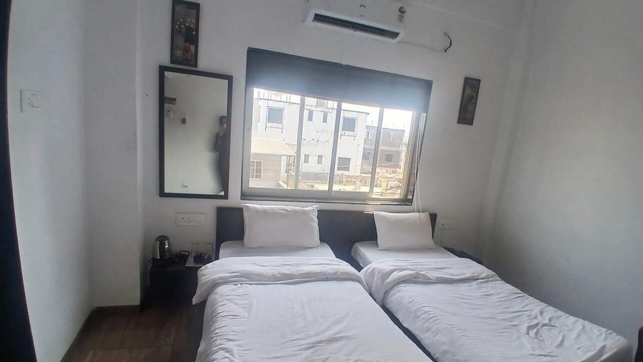Photo of Bedroom in Satara