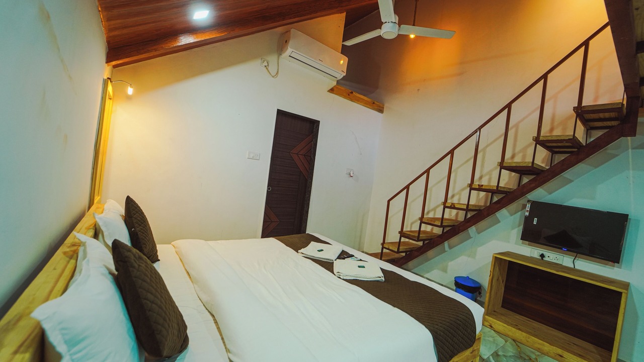Photo of Bedroom in Mahabaleshwar