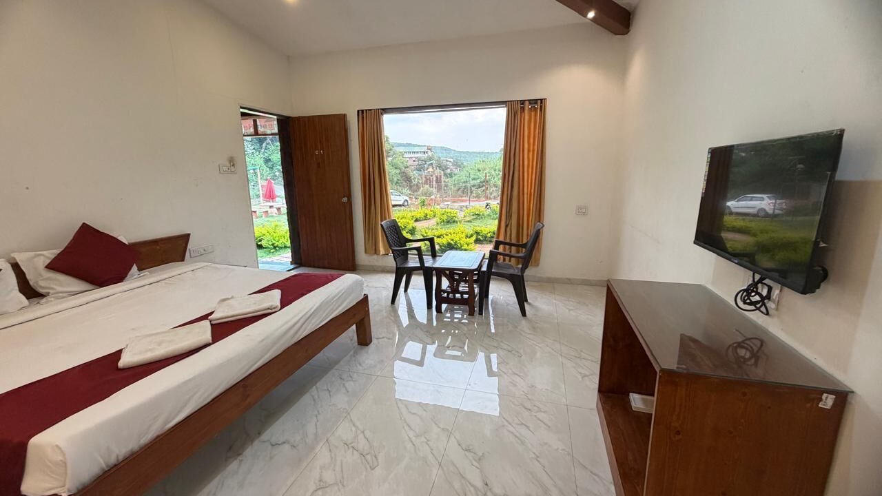 Photo of Bedroom in Mahabaleshwar