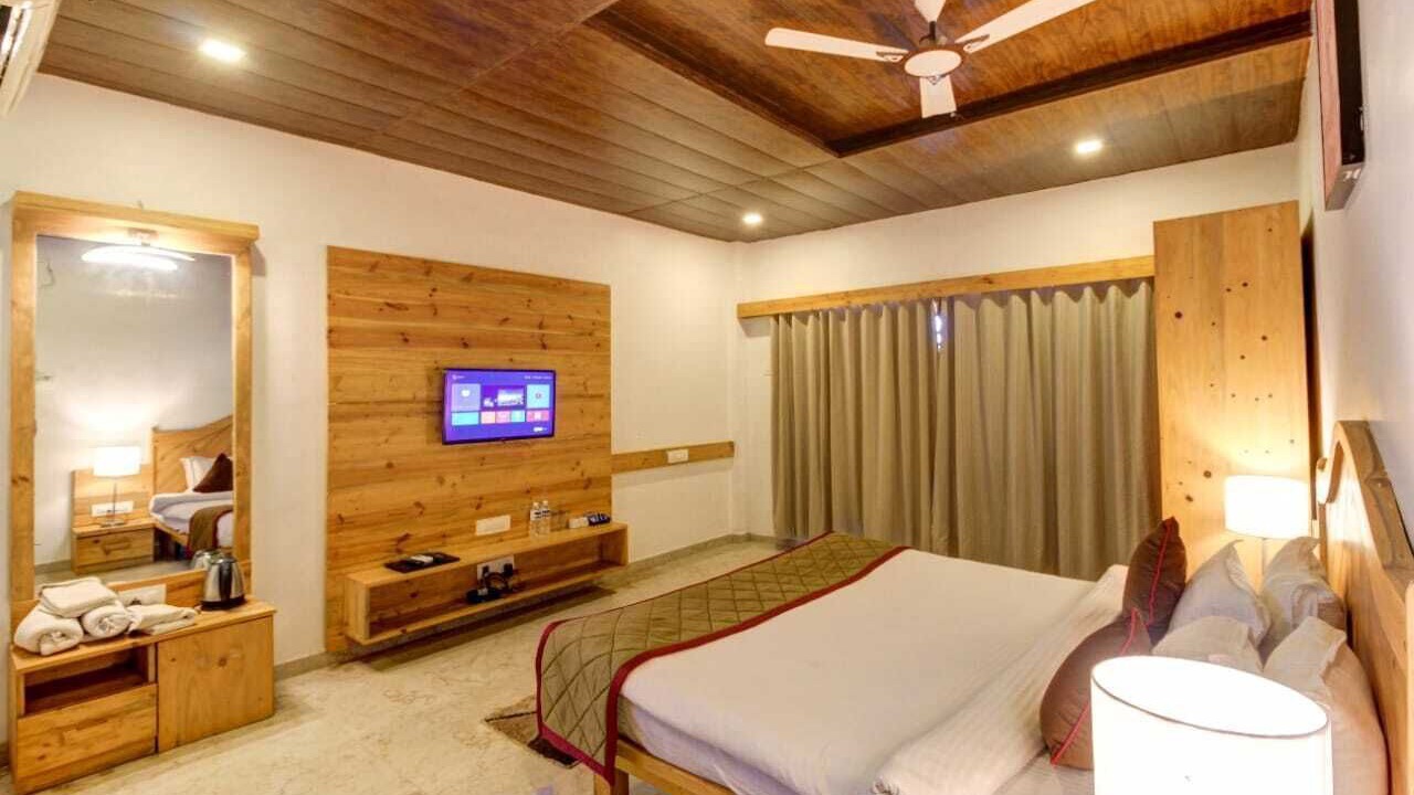 Photo of Bedroom in Mahabaleshwar