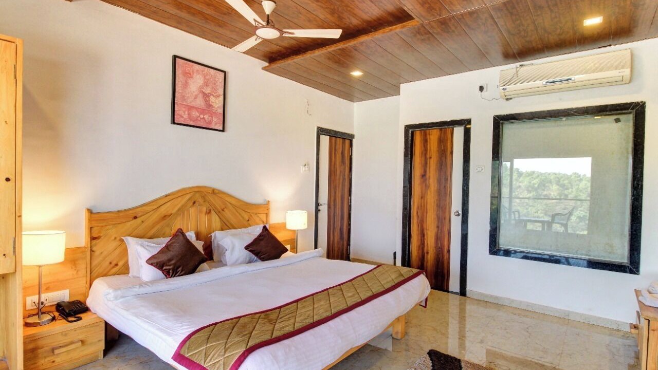 Photo of Bedroom in Mahabaleshwar