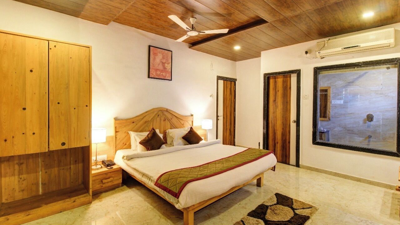 Photo of Bedroom in Mahabaleshwar