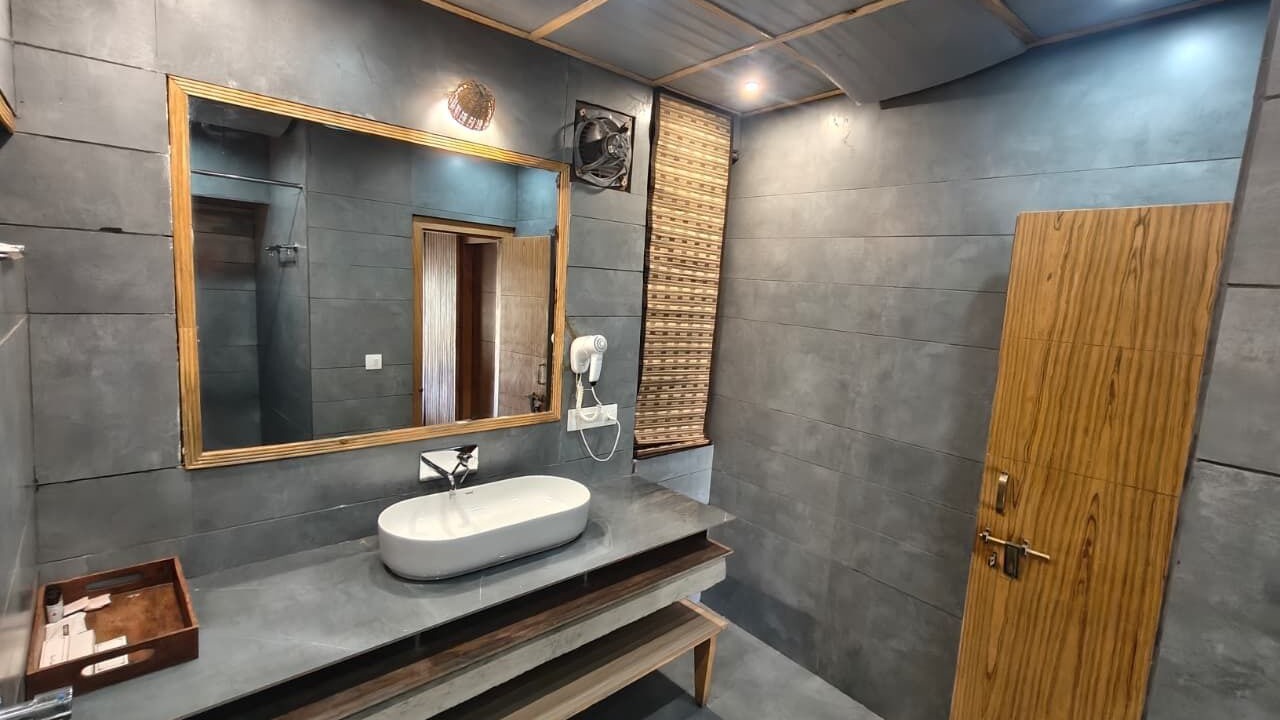 Photo of Bathroom in Nainital