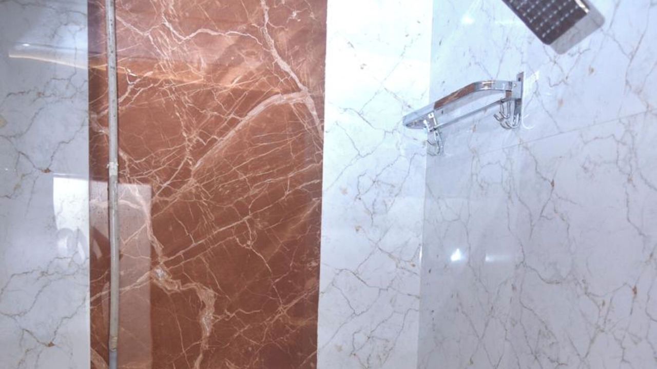 Photo of Bathroom in J B Nagar