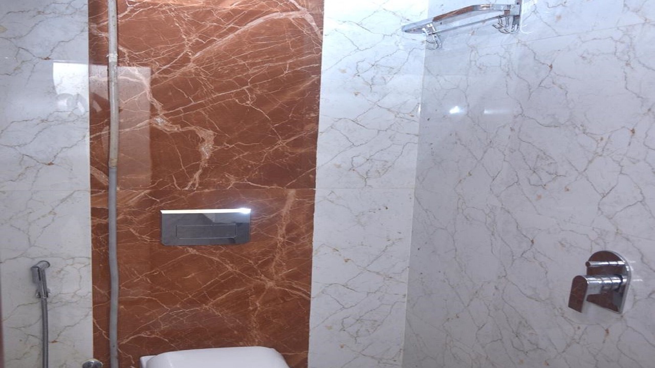 Photo of Bathroom in J B Nagar