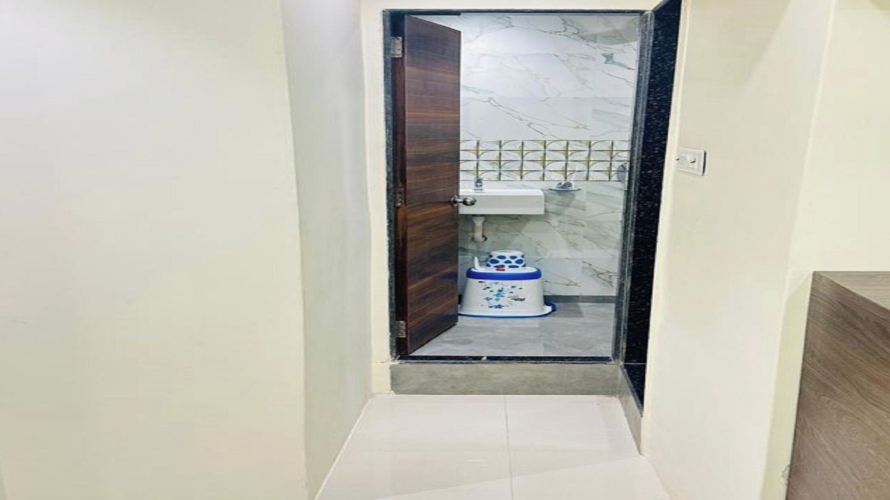 Photo of Bathroom in J B Nagar