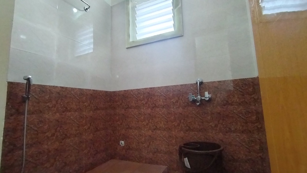 Photo of Bathroom in Tiruchirappalli