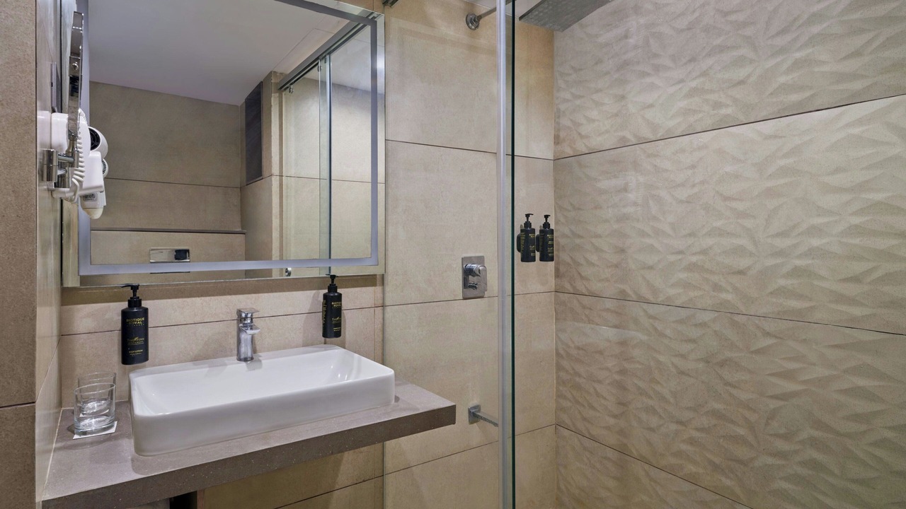 Photo of Bathroom in Ellis Bridge